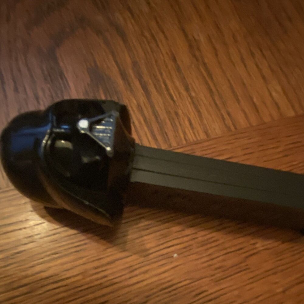 Star Wars Darth Vader PEZ Candy Dispenser (No Candy)